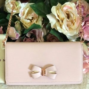 Ted Baker Wallet on Chain